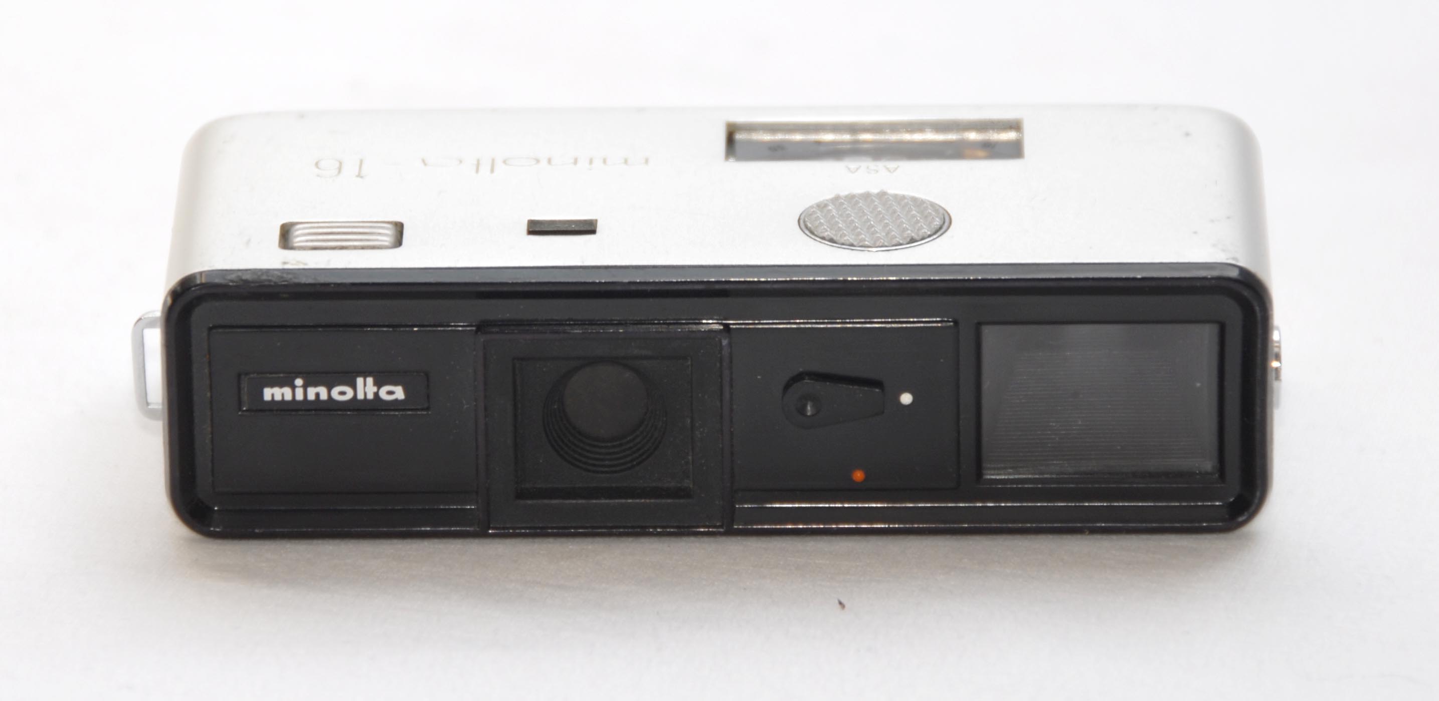 MINOLTA 16 P